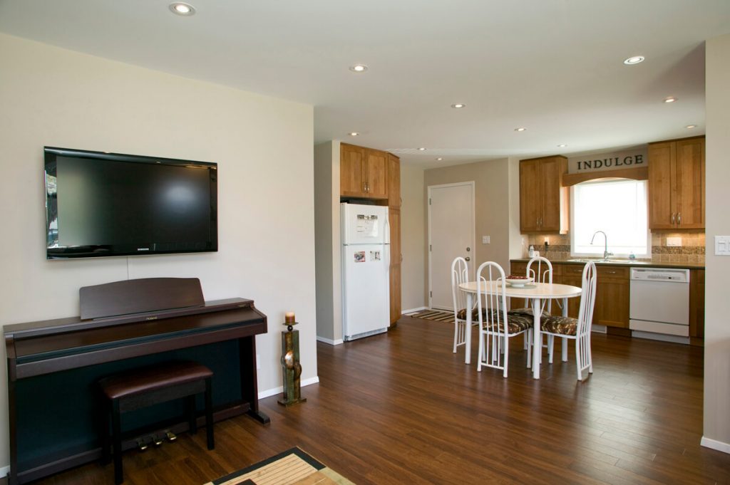 Greenford Kitchen Renovation - All Canadian Renovations Ltd. - Kitchen Renovations - Winnipeg - Manitoba