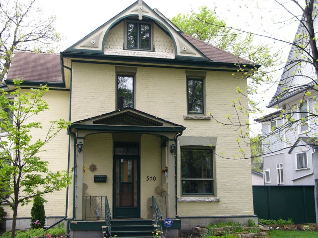 Wardlaw - Exteriors by All Canadian Renovations