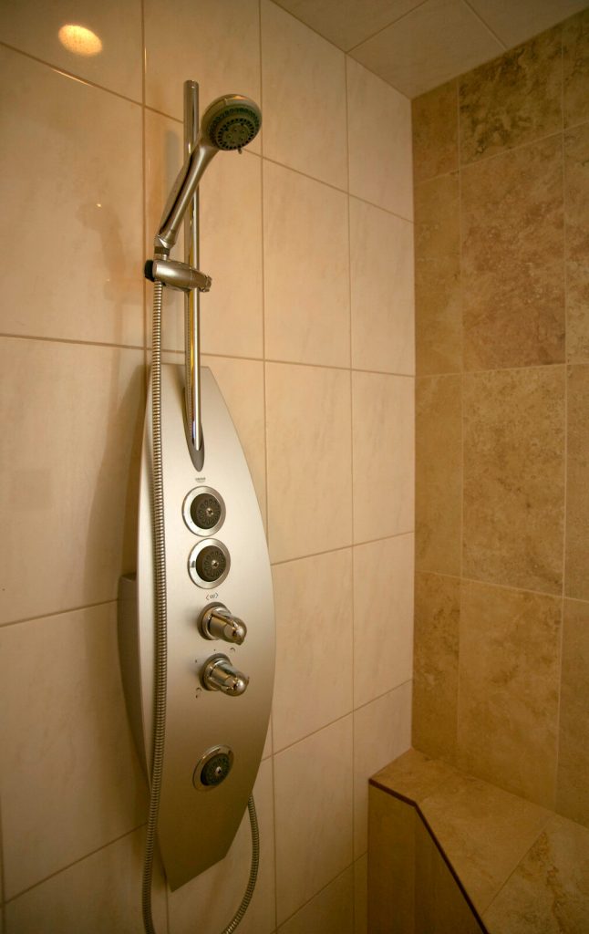 Wardlaw - All Canadian Renovations - Bathroom