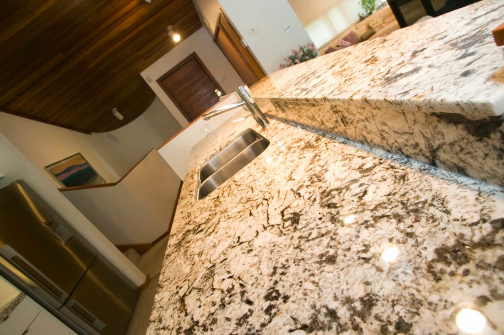 Elmhurst - Kitchen Renovations Winnipeg - All Canadian Renovations Ltd.