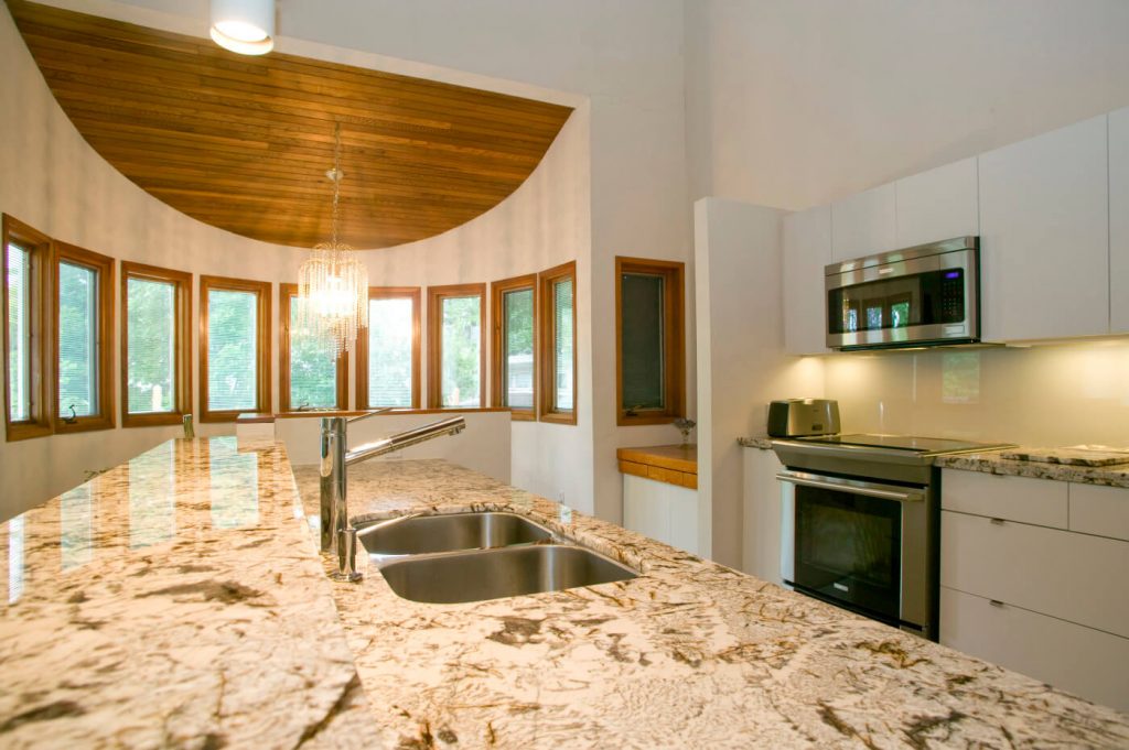 Elmhurst - Kitchen Renovations Winnipeg - All Canadian Renovations Ltd.