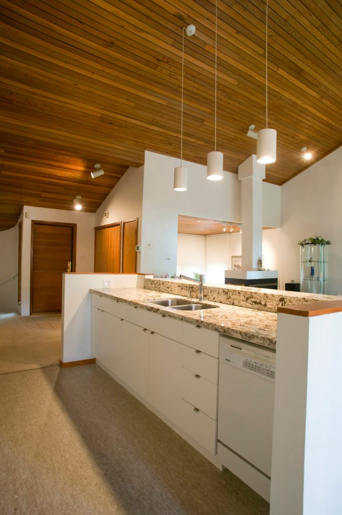 Elmhurst - Kitchen Renovations Winnipeg - All Canadian Renovations Ltd.