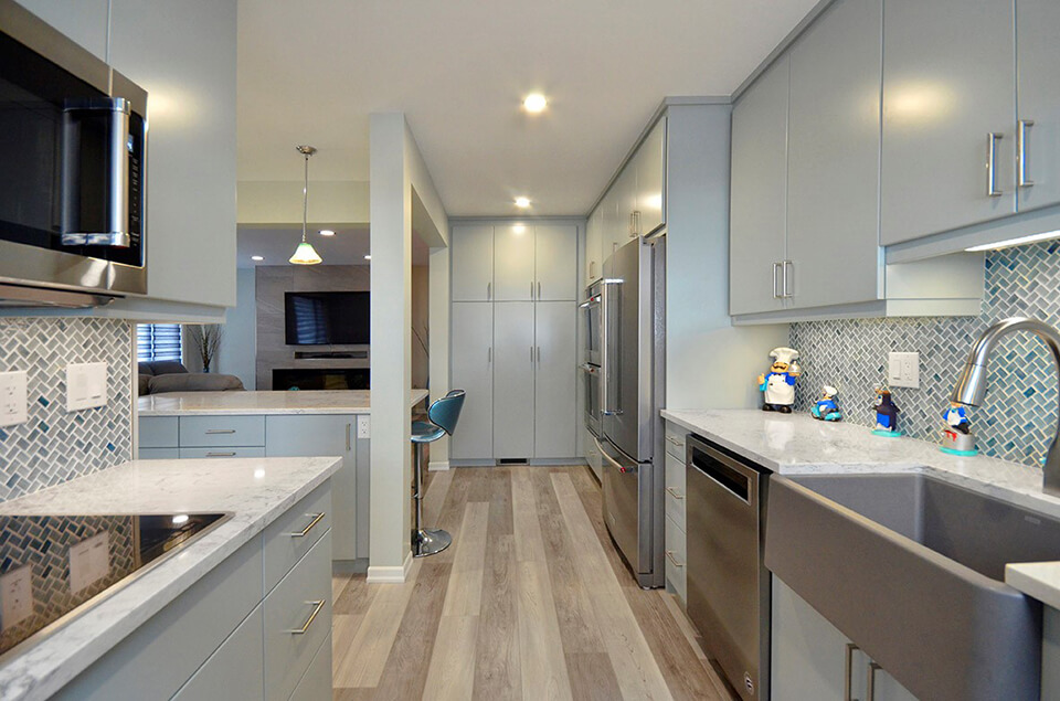 Columbus Crescent - Main Floor Renovations Winnipeg - Winnipeg Kitchen Renovations - All Canadian Renovations Ltd.