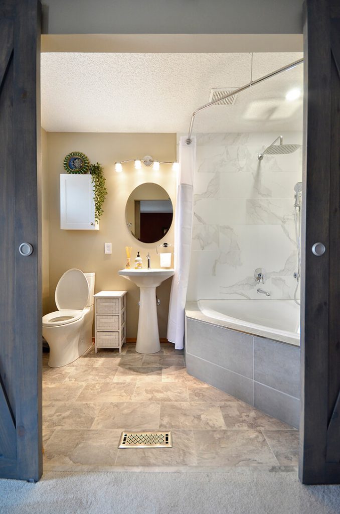 Tweedsmuir Bathroom Renovation - Winnipeg Bathroom Renovations - All Canadian Renovations Ltd.