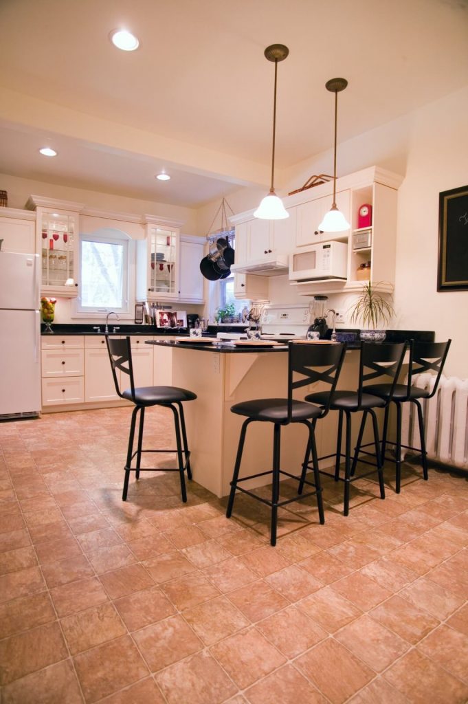 Montrose - All Canadian Renovations